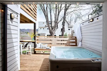 Cottage HT