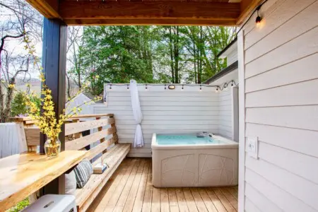 Cottage HT
