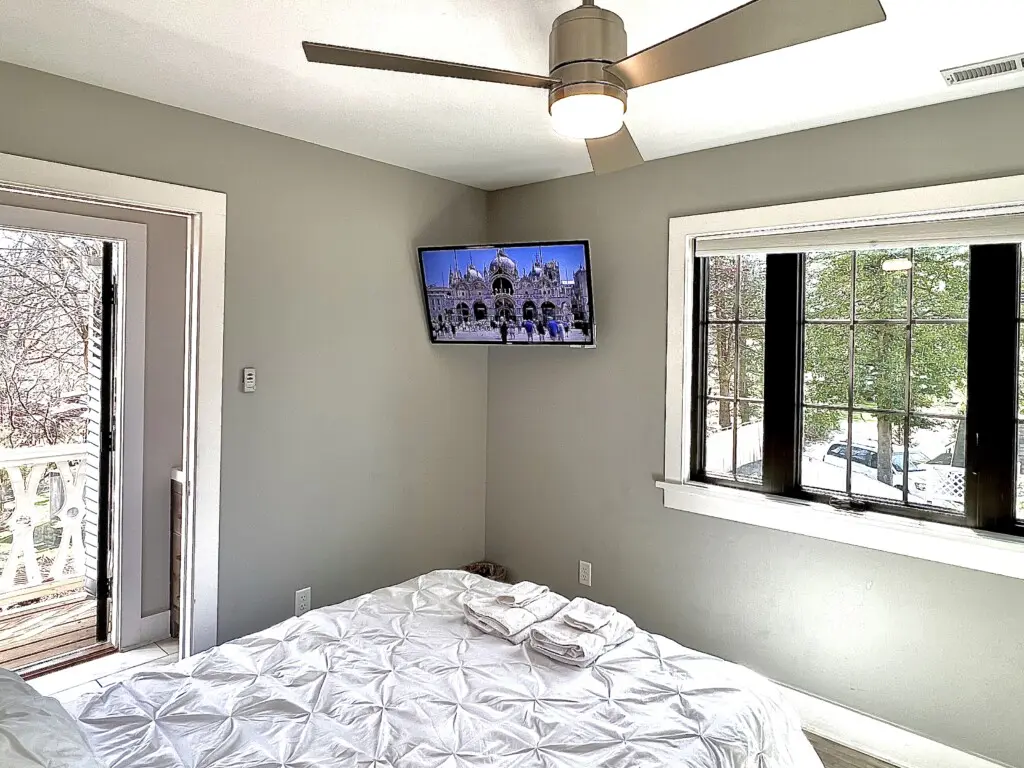 Arch 2nd Bedroom